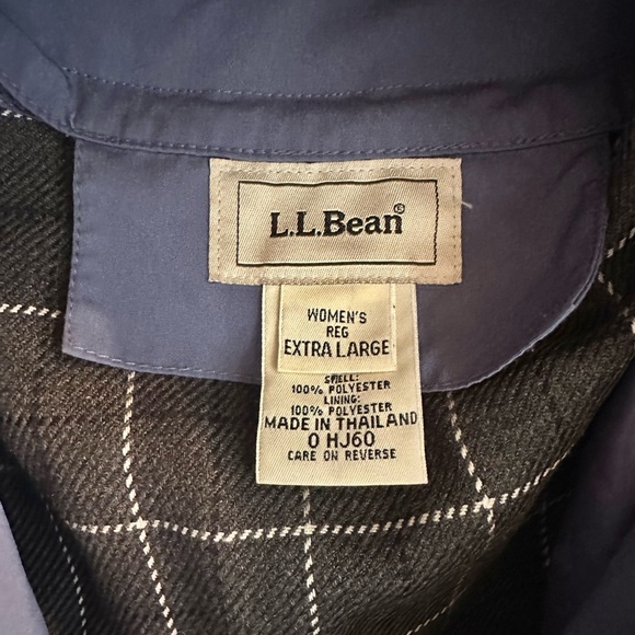 LL Bean trenchcoat, long extra large. NWOT chest 25 - Picture 8 of 12